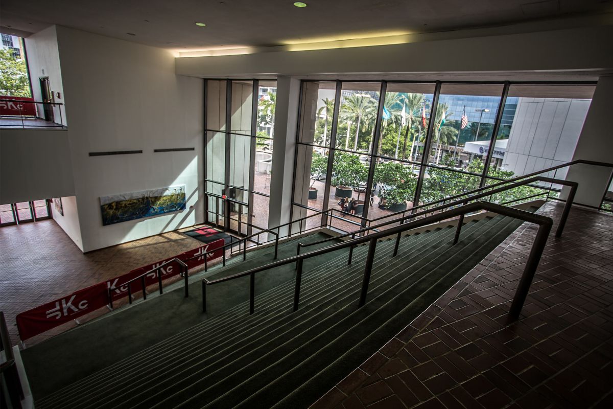 James L Knight International Center