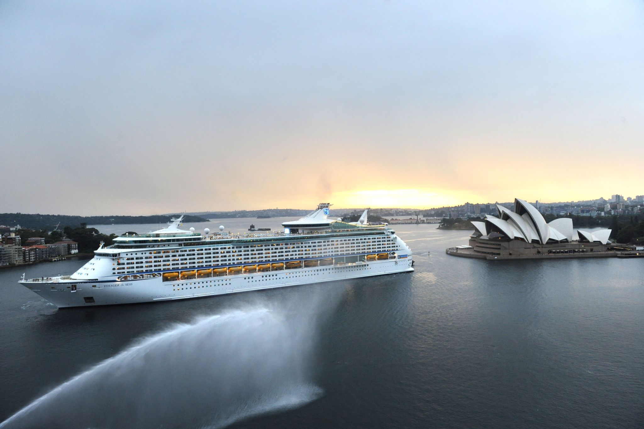 Voyager Of The Seas Ship Stats Information Royal Caribbean 