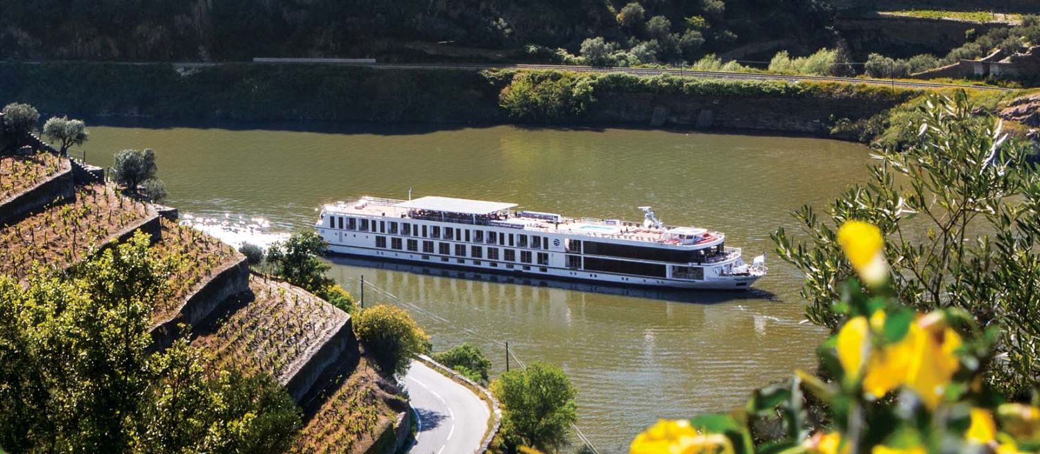 Queen Isabel Ship Stats Information Uniworld Boutique River Cruise Collection Queen Isabel Cruises Travel Weekly