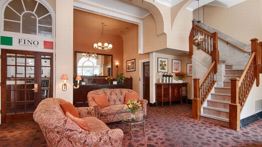 The Andrews Hotel