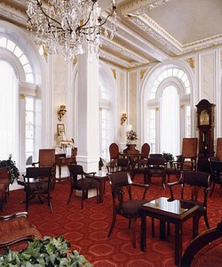 Beresford Arms Hotel & Suites