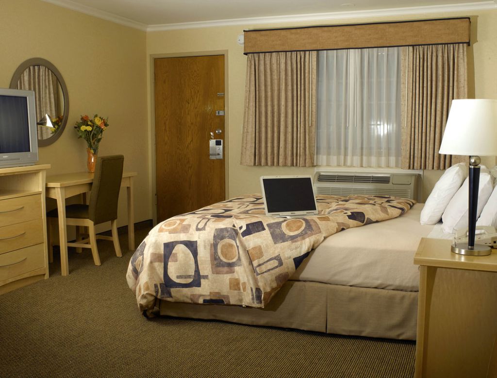 Inn on Broadway