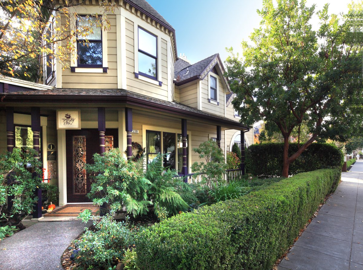 Grape Leaf Inn Bed & Breakfast