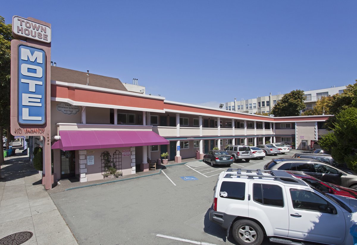 Town House Motel