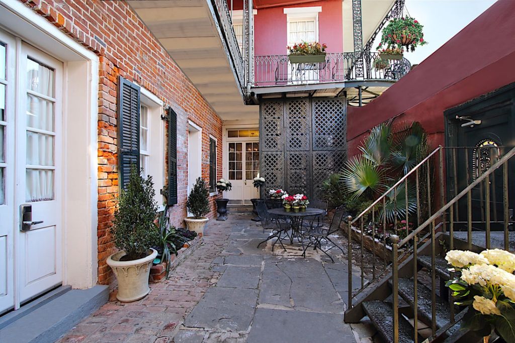 Inn on St Peter