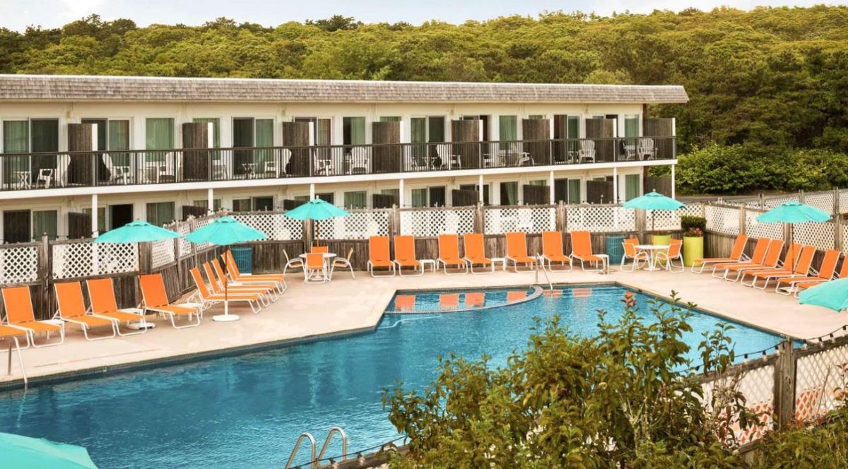 Harbor Hotel