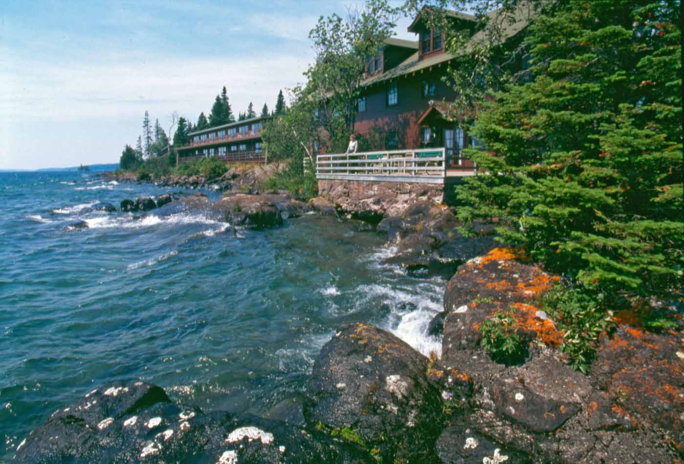 Rock Harbor Lodge