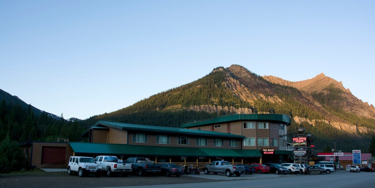 Soda Butte Lodge