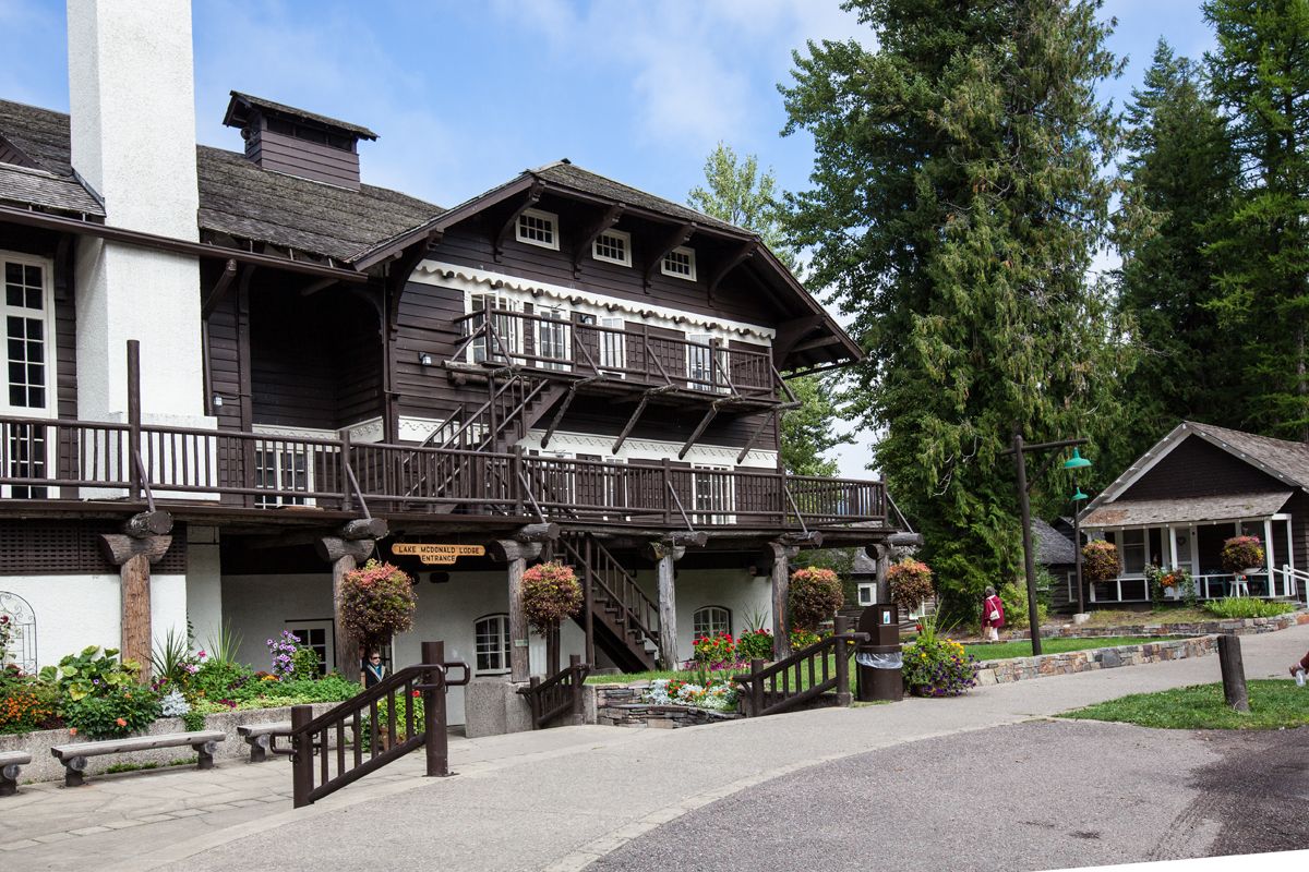 Lake McDonald Lodge & Cabins