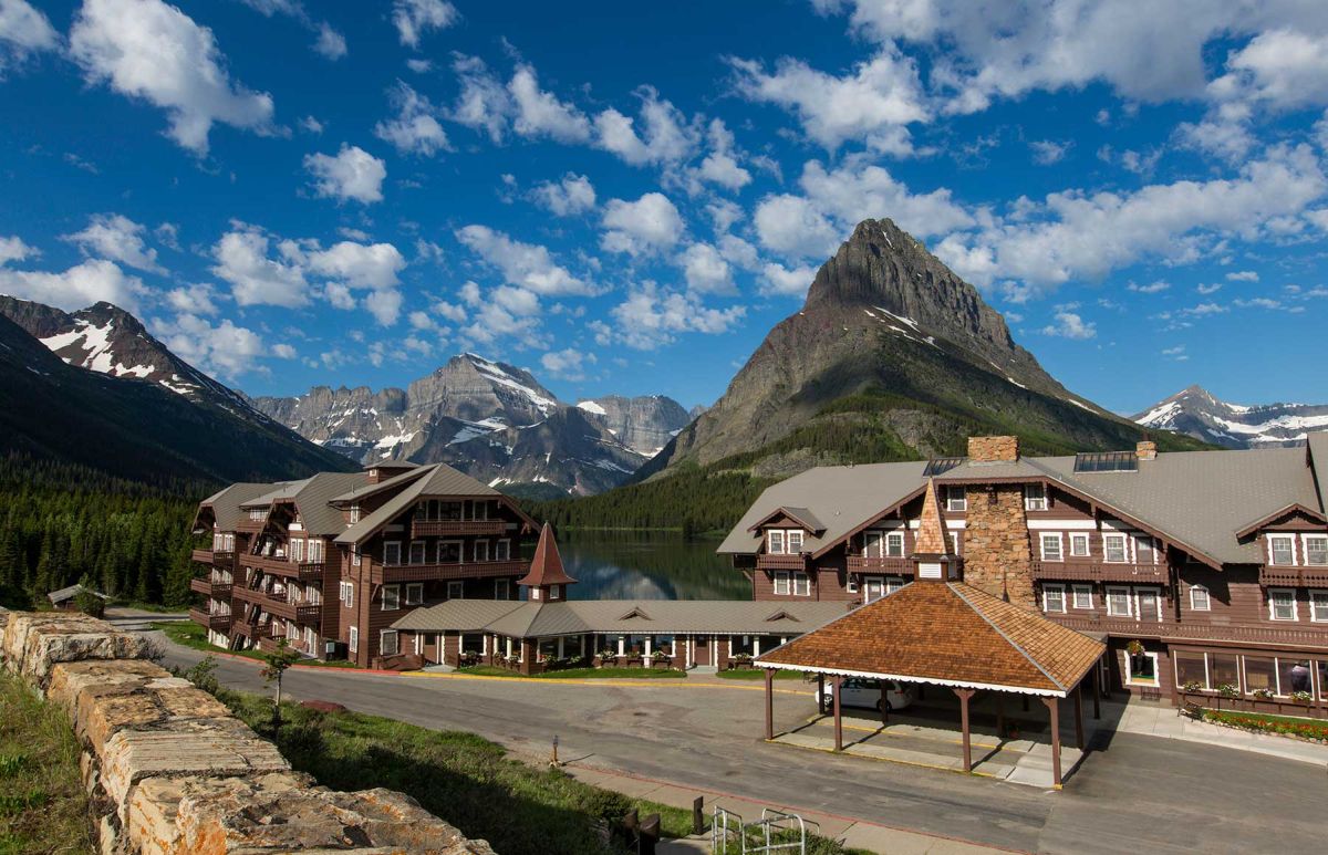 Many Glacier Hotel
