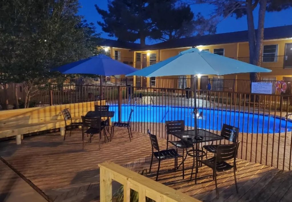 Sweetwater Inn