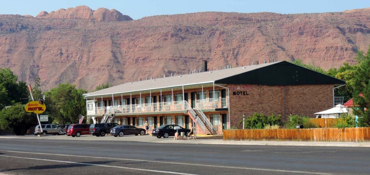 Apache Motel