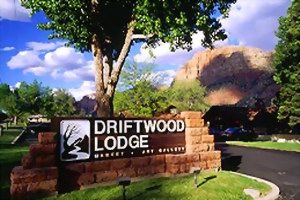Driftwood Lodge