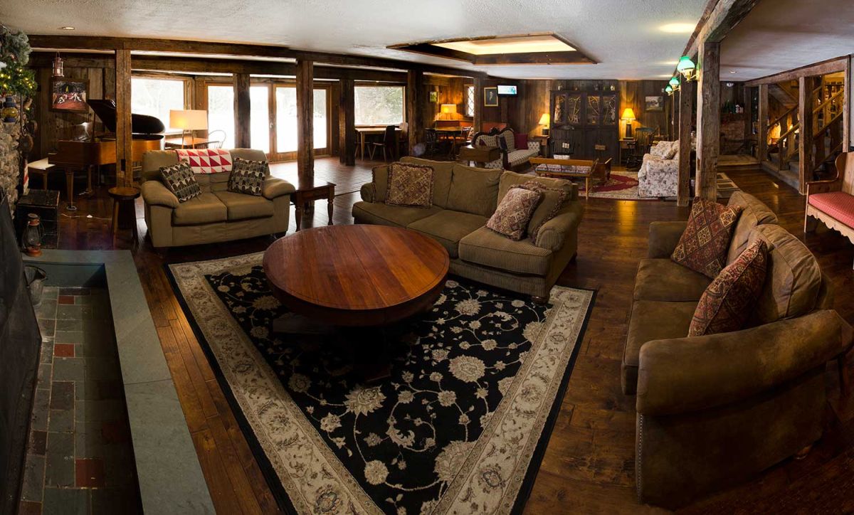 Summit Lodge