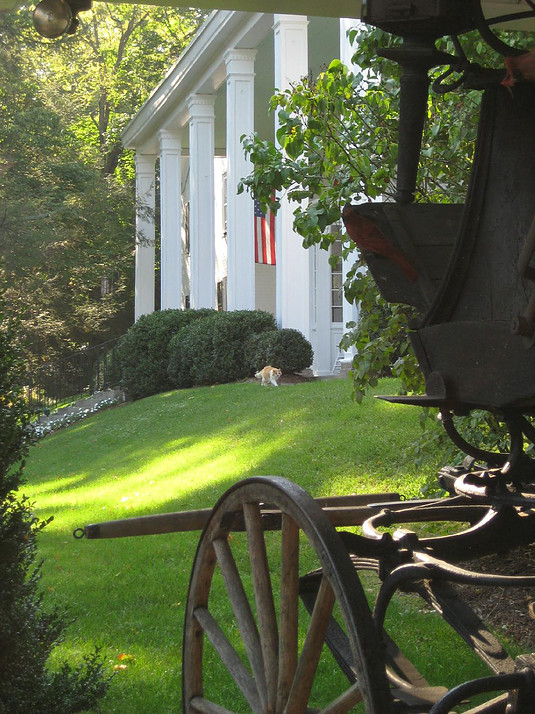 The General Lewis Inn