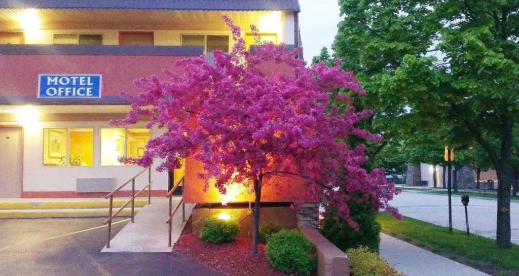 Fountain Park Motel