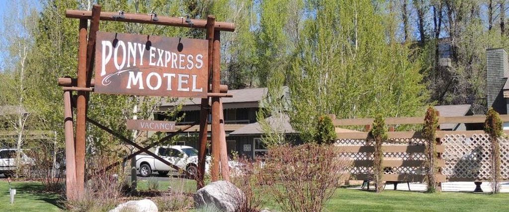 Pony Express West Motel