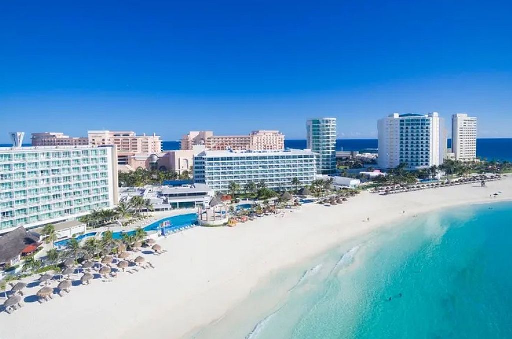 Krystal Cancun
