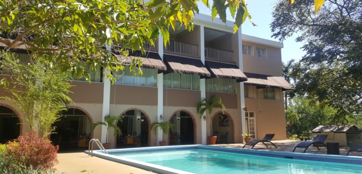 Mandeville Hotel