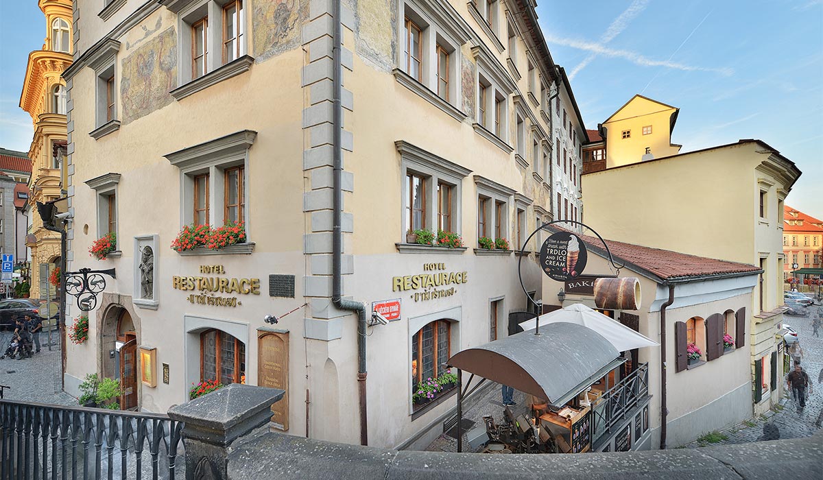 Hotel u Tri Pstrosu