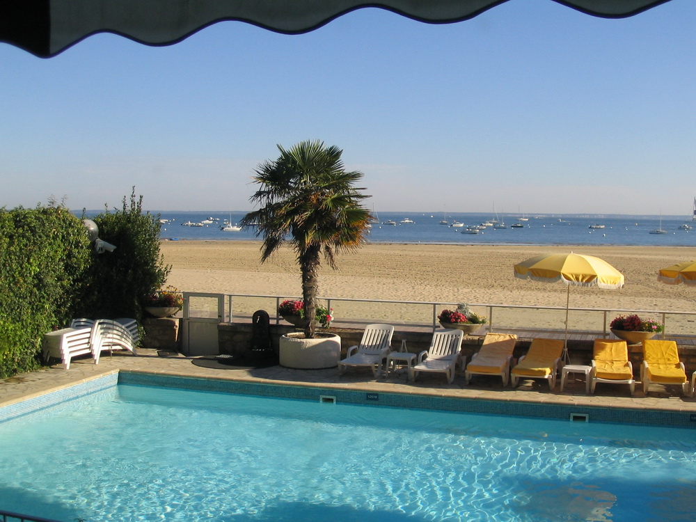 Arc Hotel sur Mer