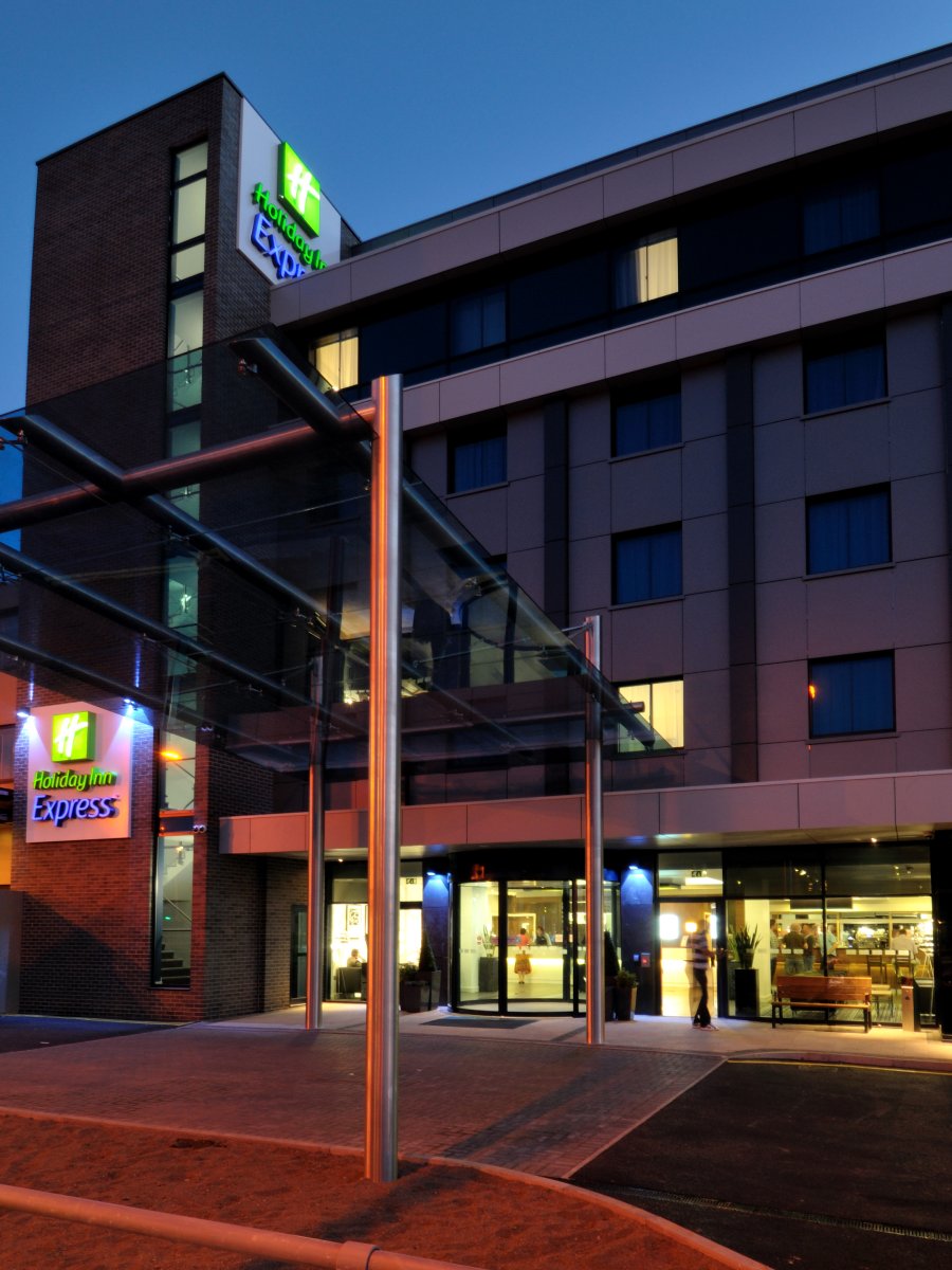 Holiday Inn Express London Heathrow T5