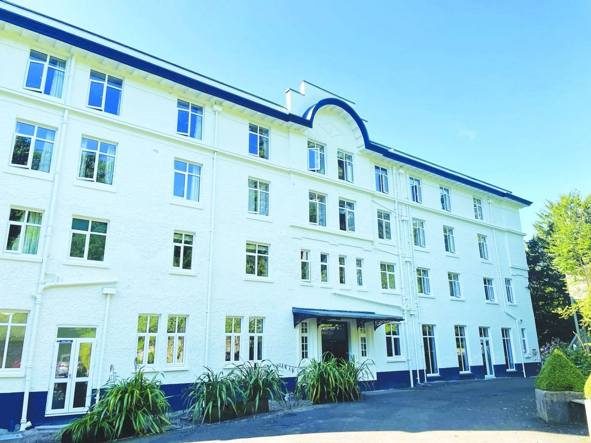 Longmynd Hotel