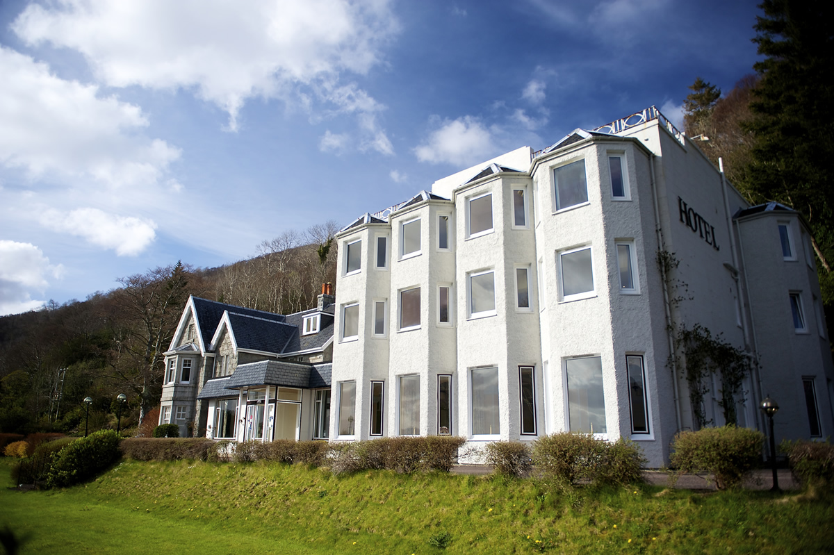 Lodge on the Loch