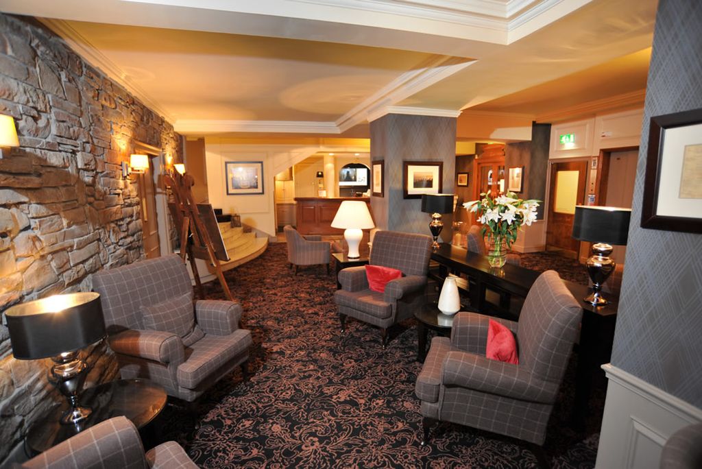 Golden Lion Hotel