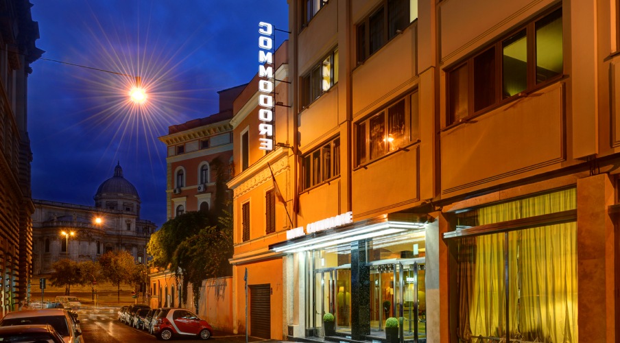 Commodore Hotel