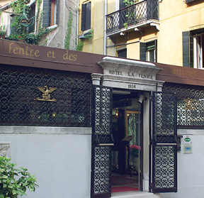 La Fenice et des Artistes Hotel