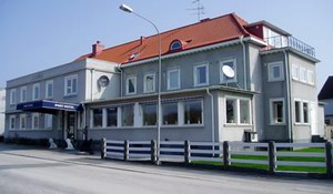 Port Hotel