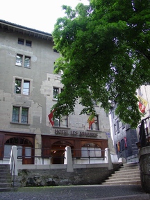 Les Armures Hotel