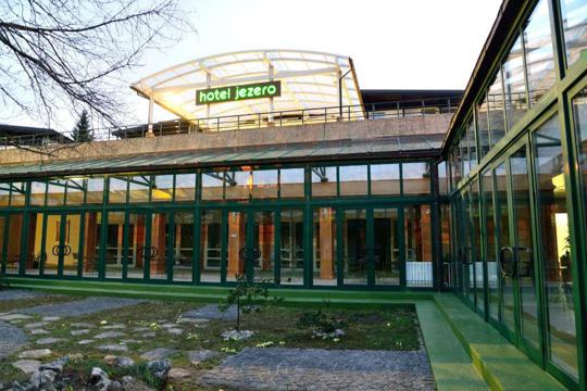 Jezero Hotel