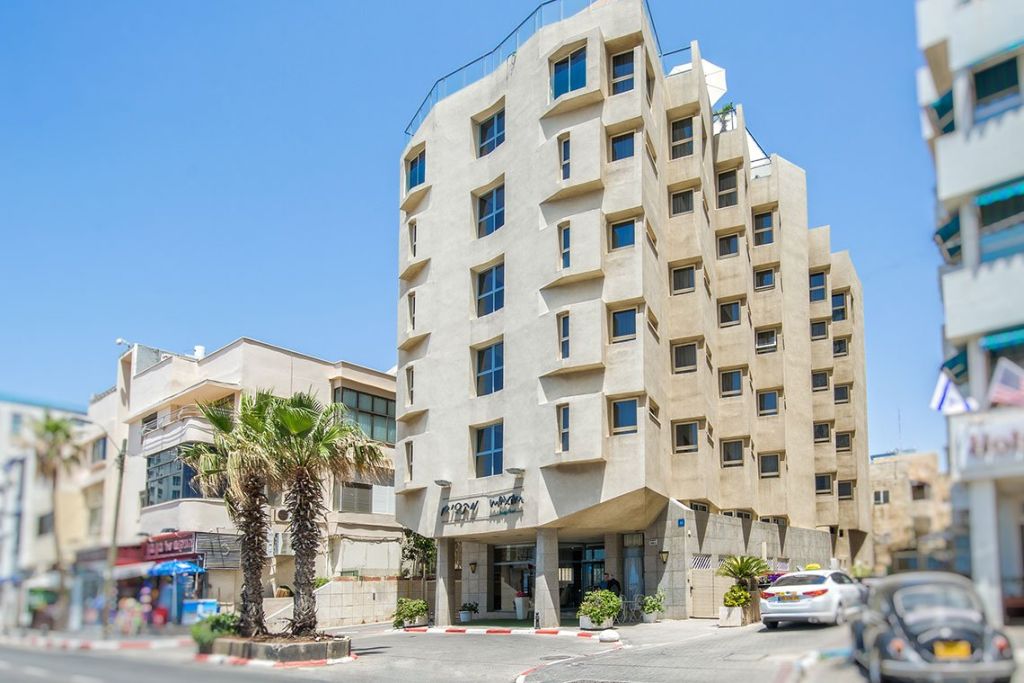 Maxim Hotel