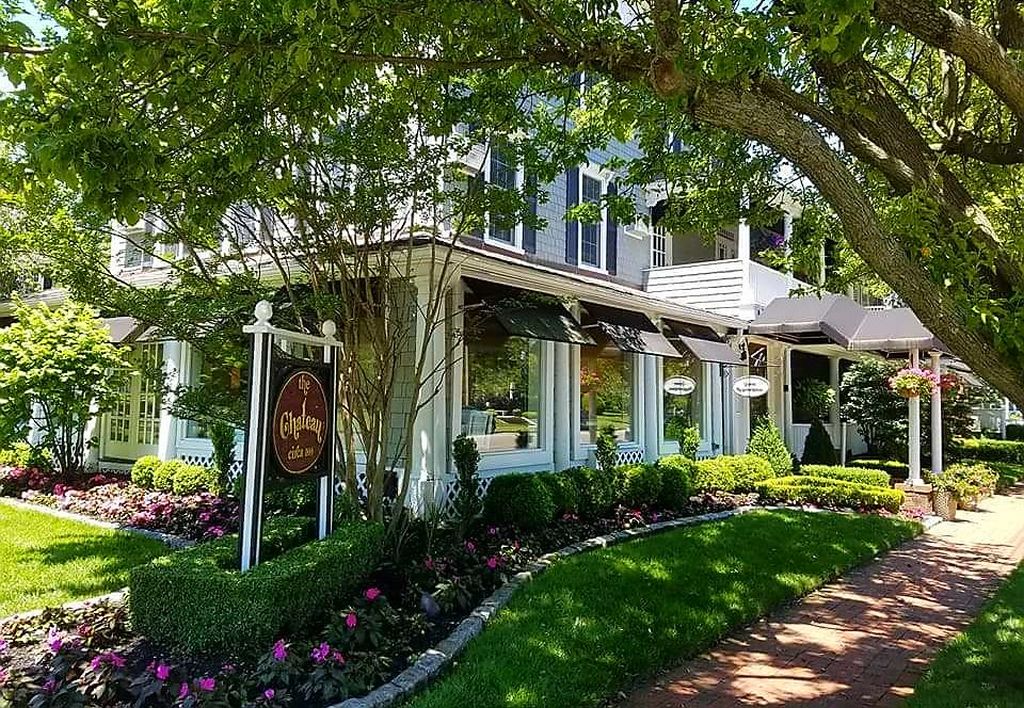 The Chateau Inn & Suites
