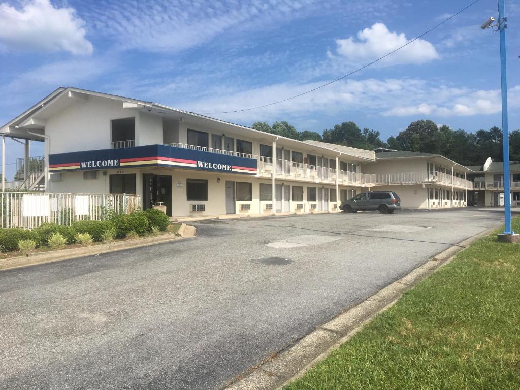 Travel Inn Greensboro
