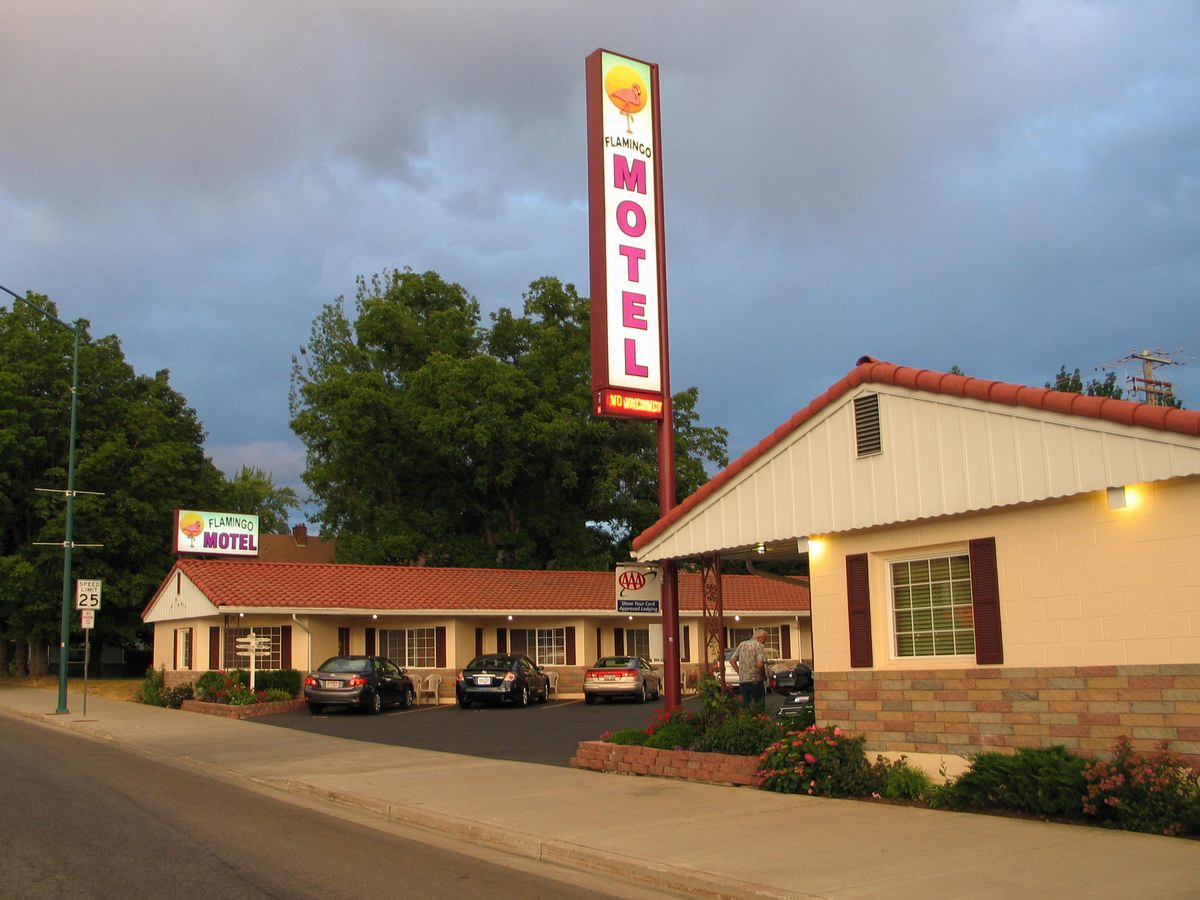 Flamingo Motel