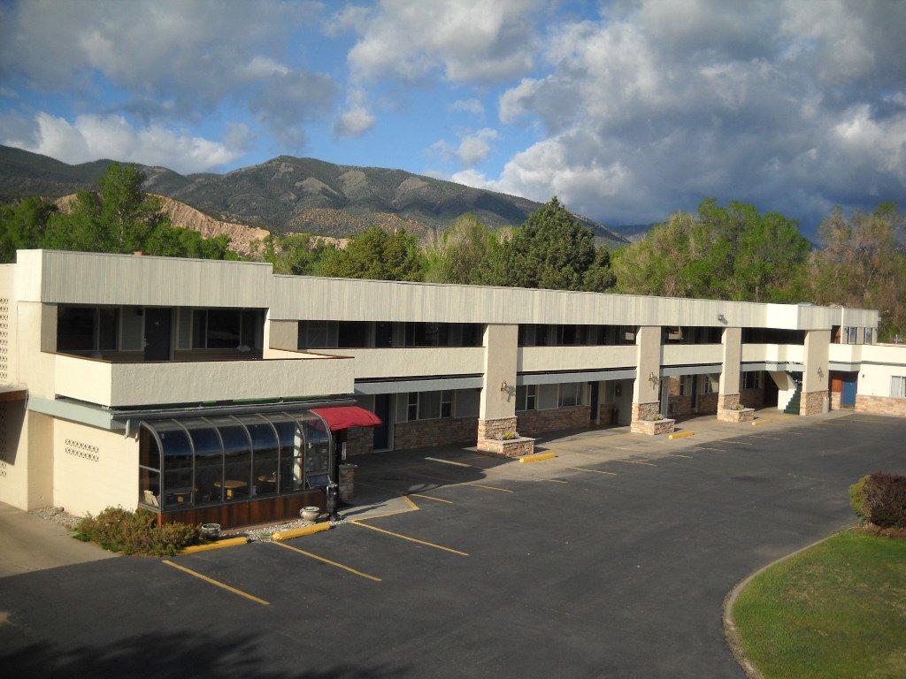 Salida Inn & Monarch Suites