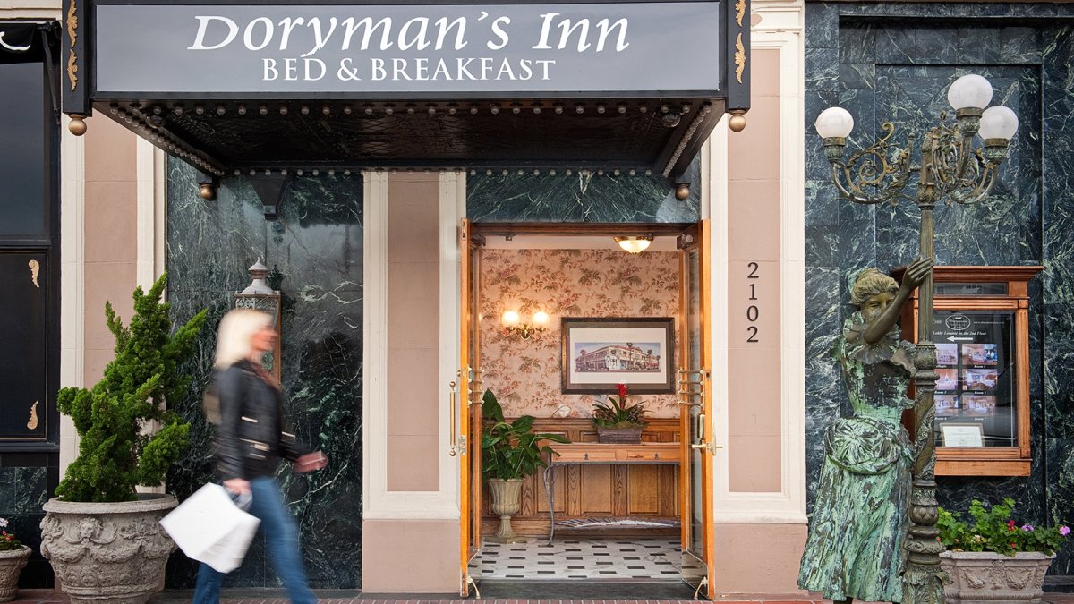 Doryman's Oceanfront Inn