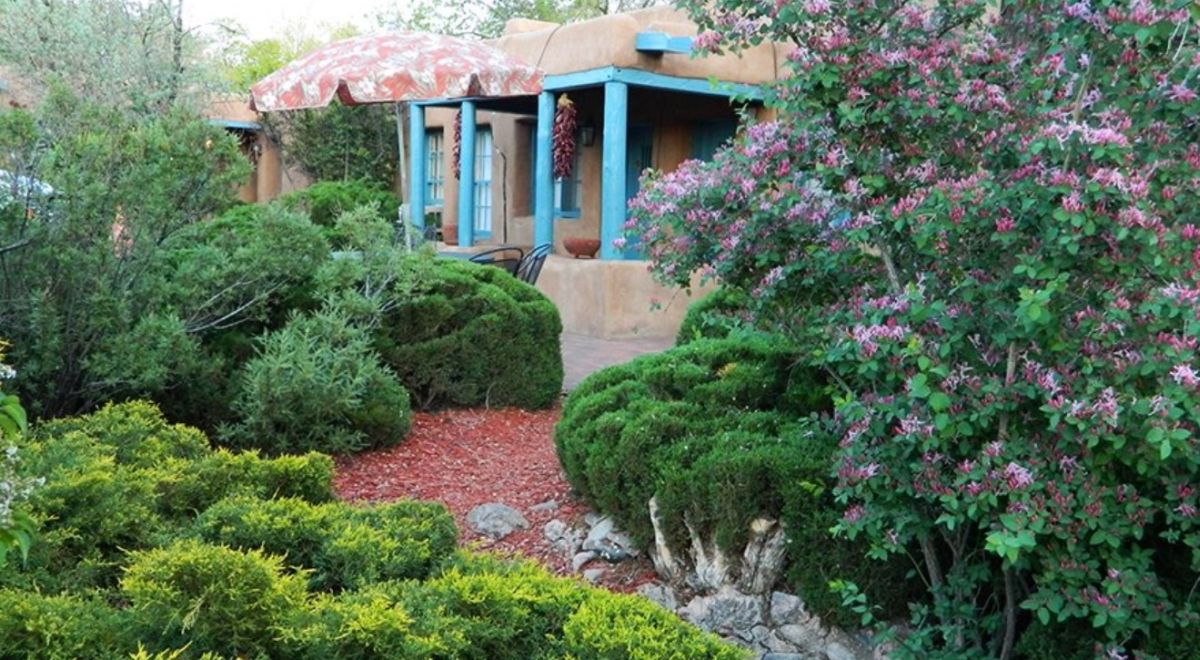 Pueblo Bonito Bed & Breakfast Inn