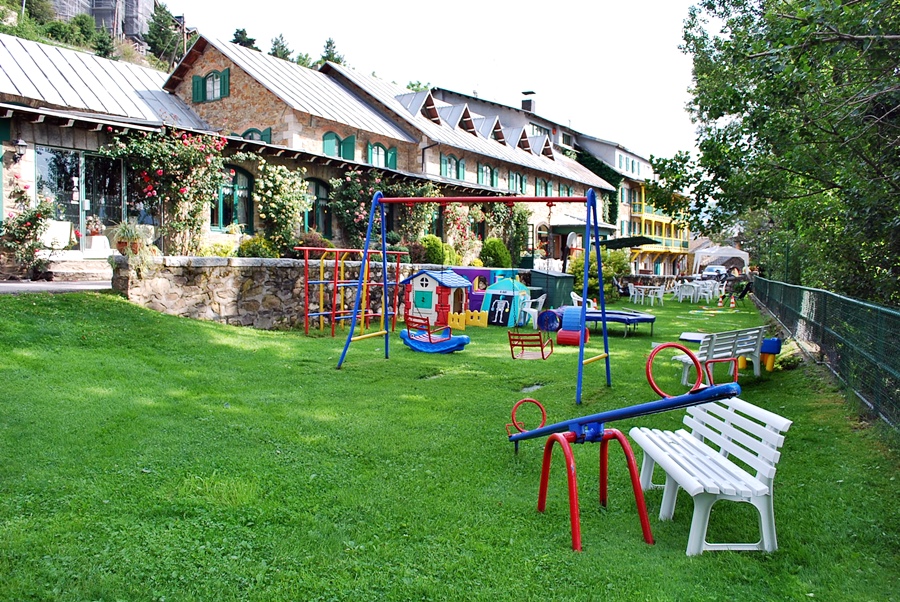 Adsera Hotel