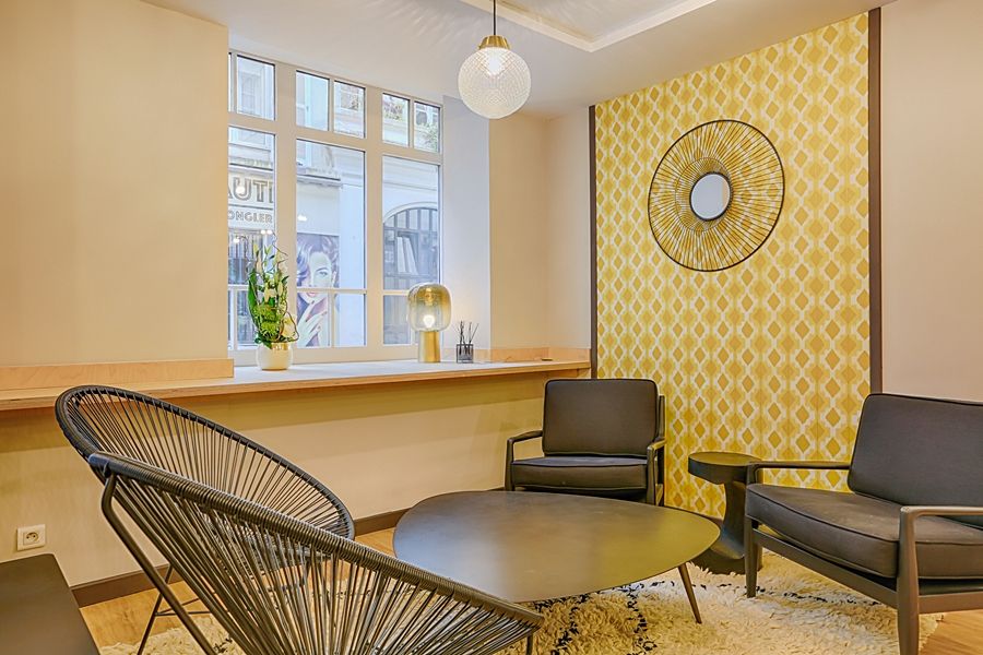 Hotel The Originals Paris Paix