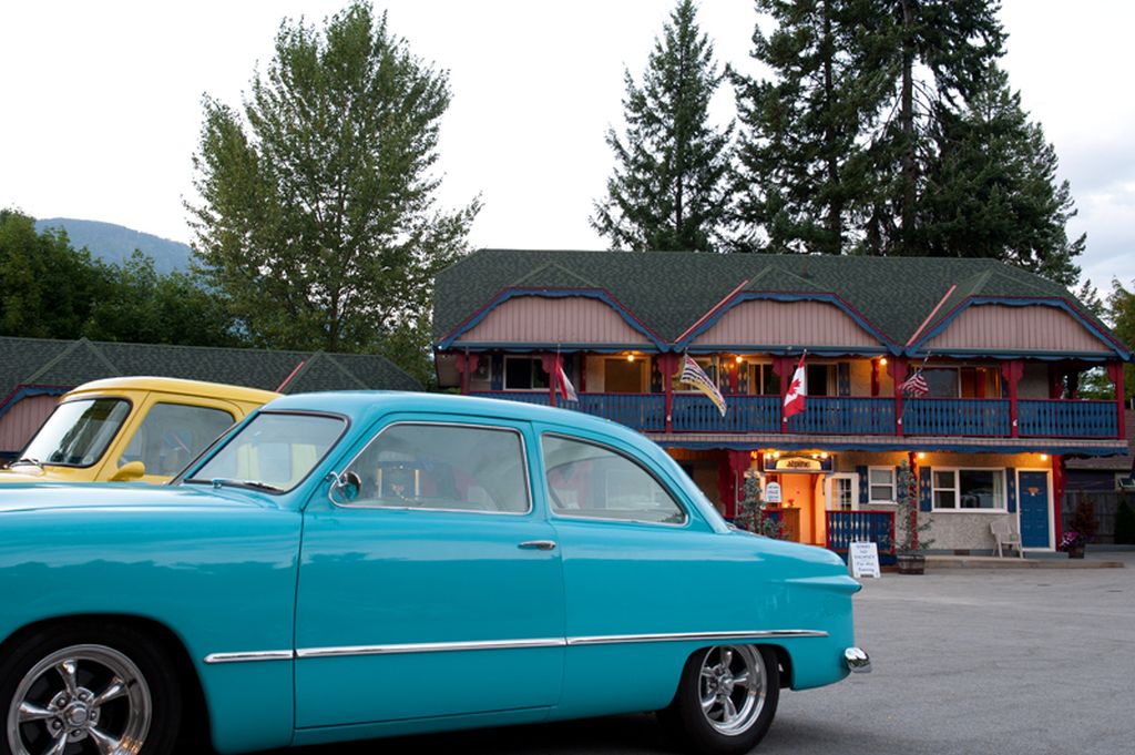Alpine Inn & Suites