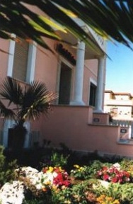 Hotel Riviera Airport