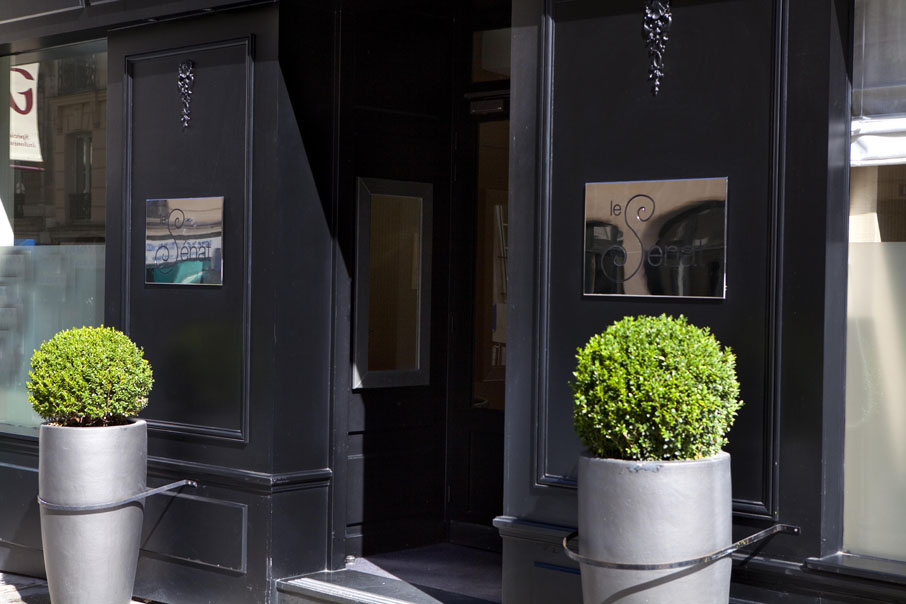 Le Senat Hotel