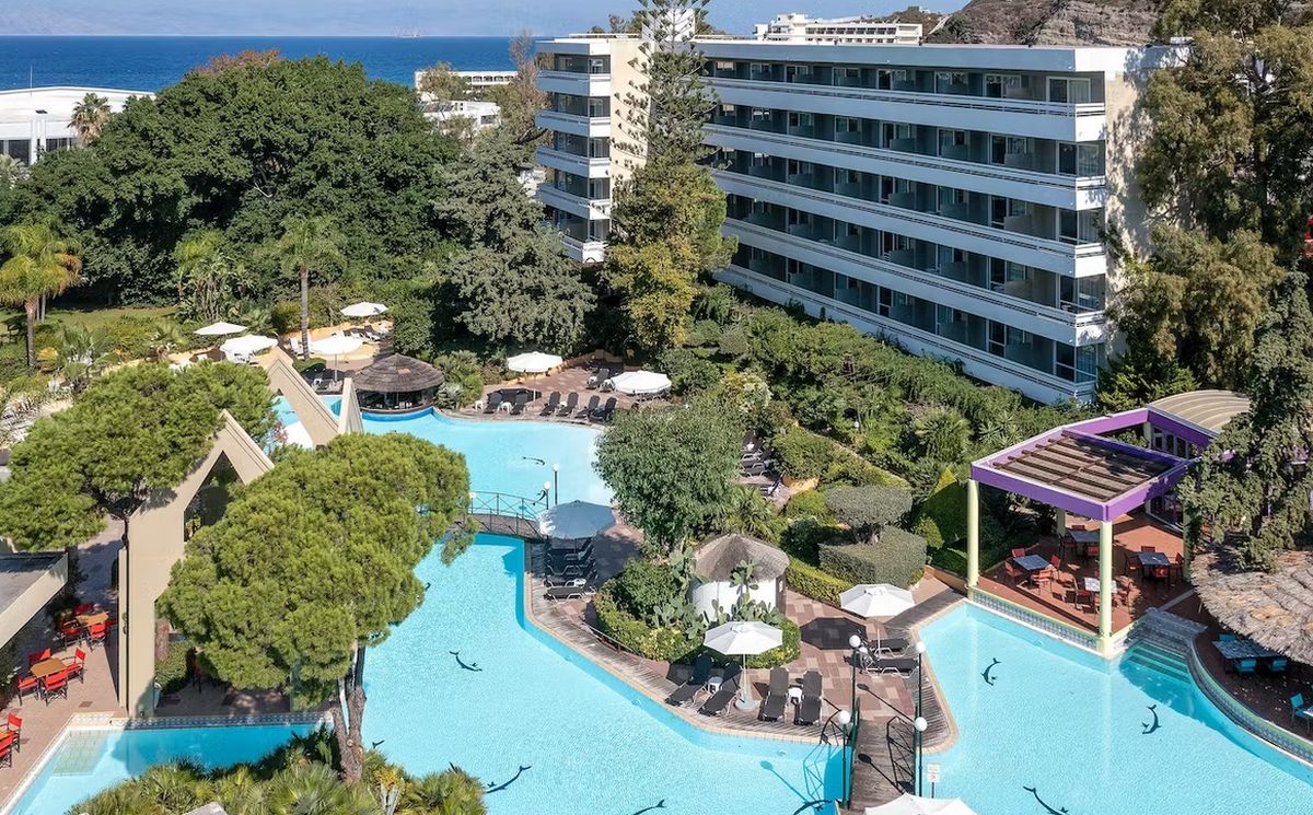 Dionysos Hotel
