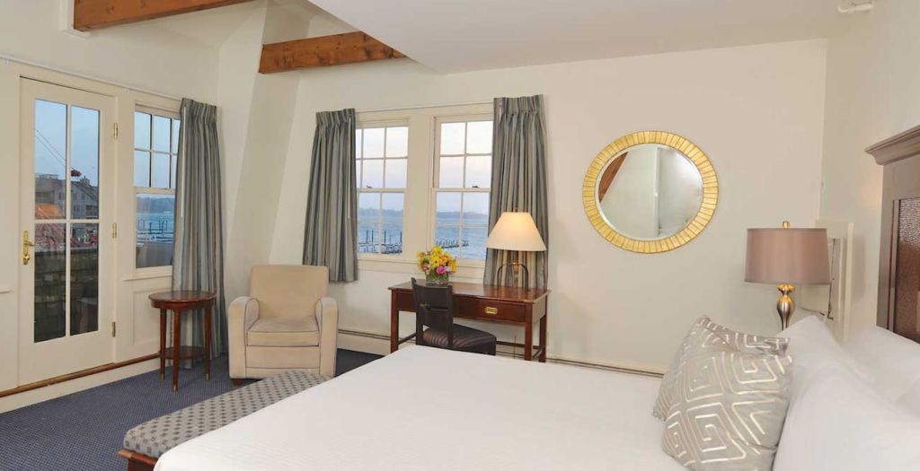 Harborside Inn