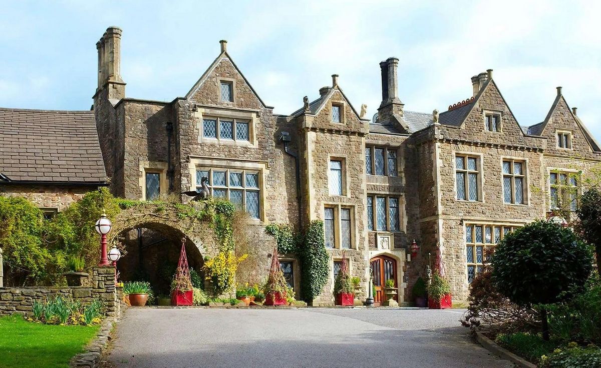 Miskin Manor Country House