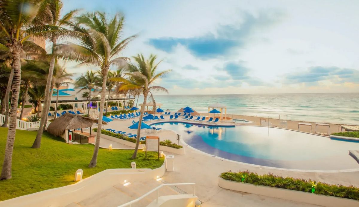 Golden Parnassus Resort & Spa